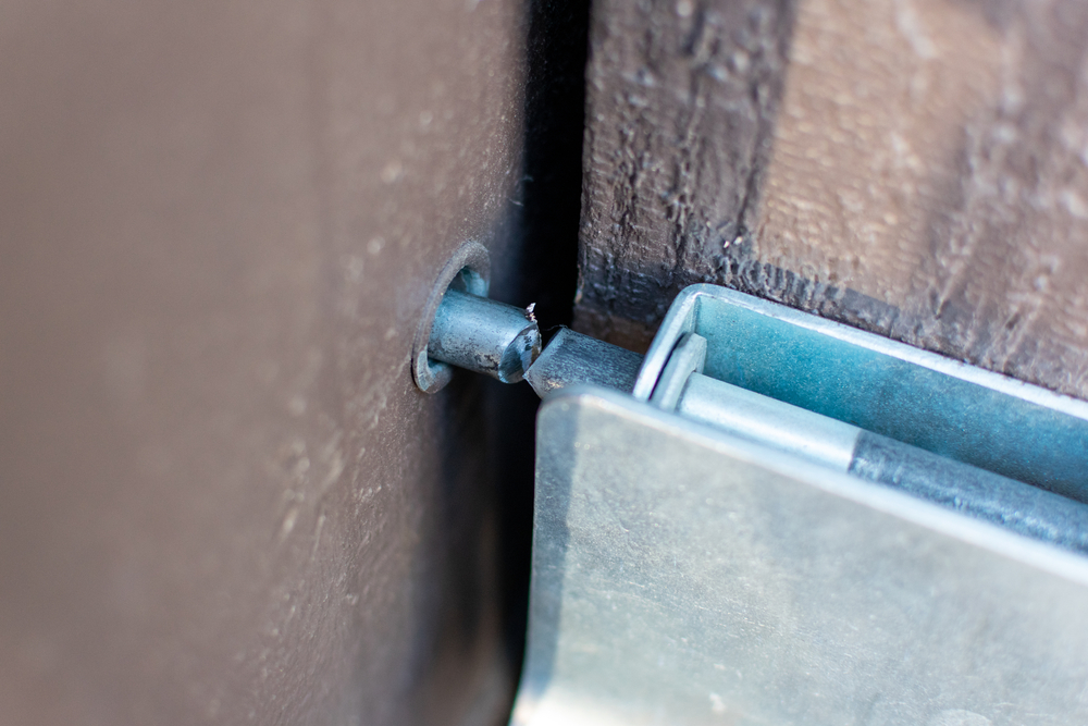 How To Lock A Garage Door From Outside