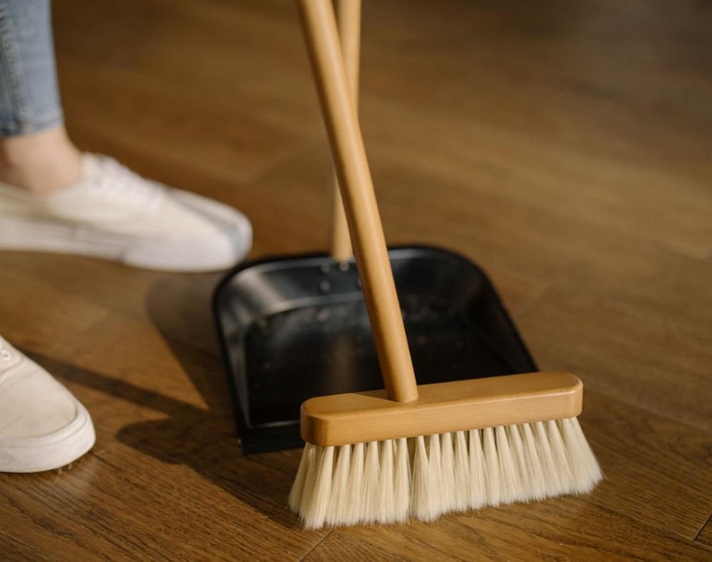 ﻿Best Broom for Hardwood Floors